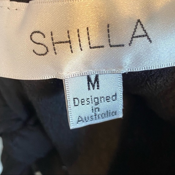 Shilla The Label Black Cold Shoulder Tie Back Shorts Romper, Size Medium - Picture 11 of 13